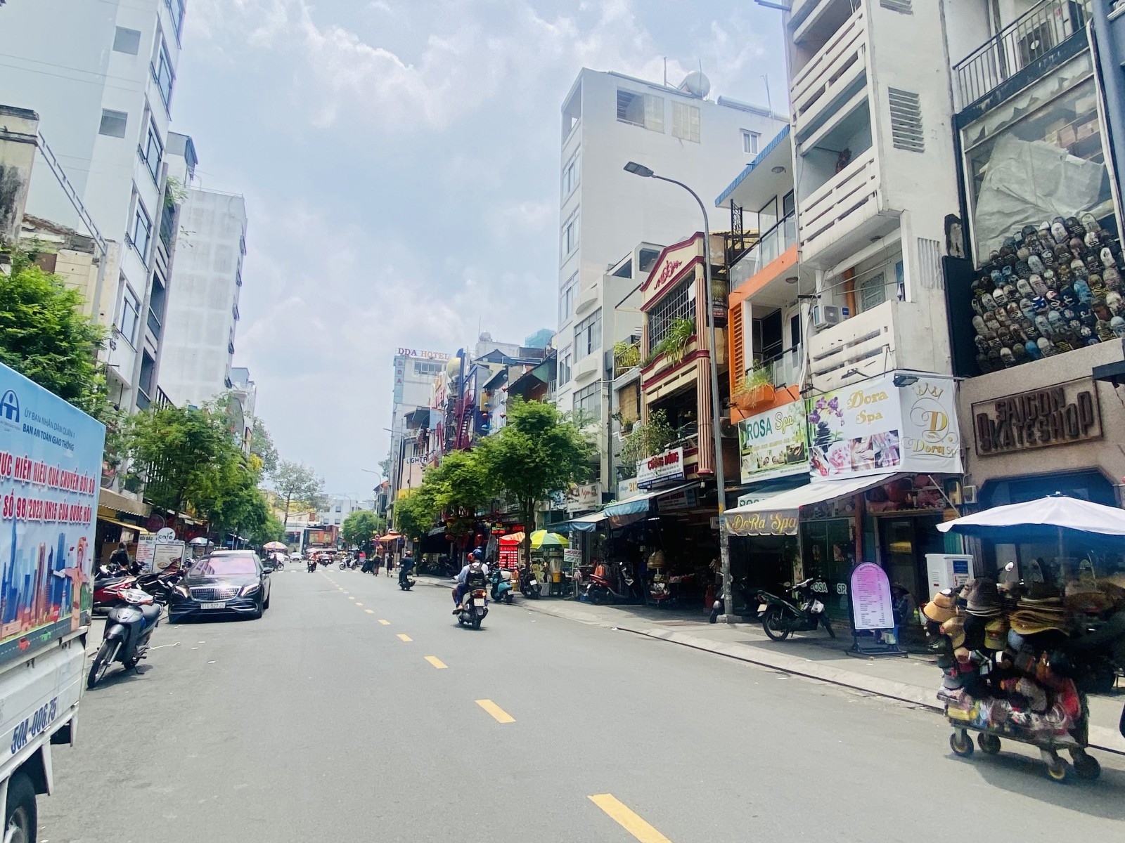 Bán nhà mặt tiền Đề Thám, Quận 1 - ảnh 2