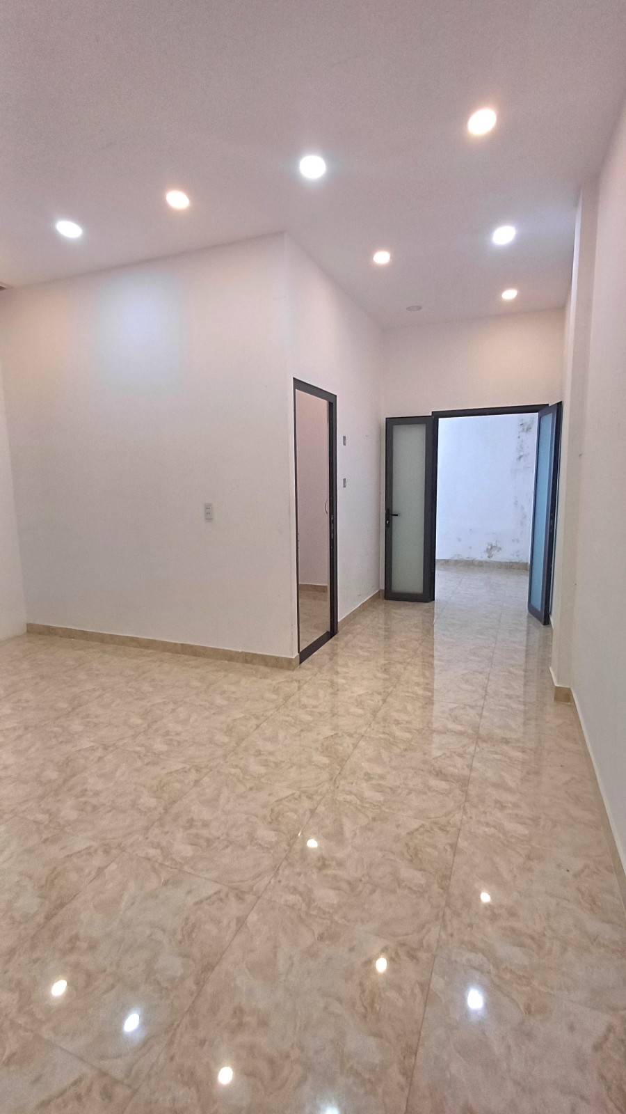 Bán nhà đường Võ Văn Kiệt, Quận 1 - ảnh 4