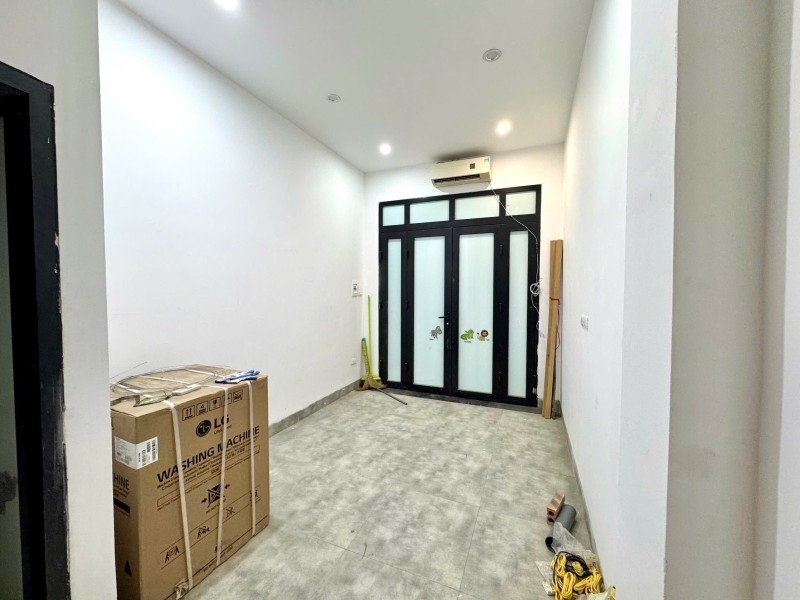 Bán nhà Bạch Mai, Phố Huế , Trần Khát Chân - 19m2 x 6 tầng - gần phố Huế - nhỉnh 5 tỷ