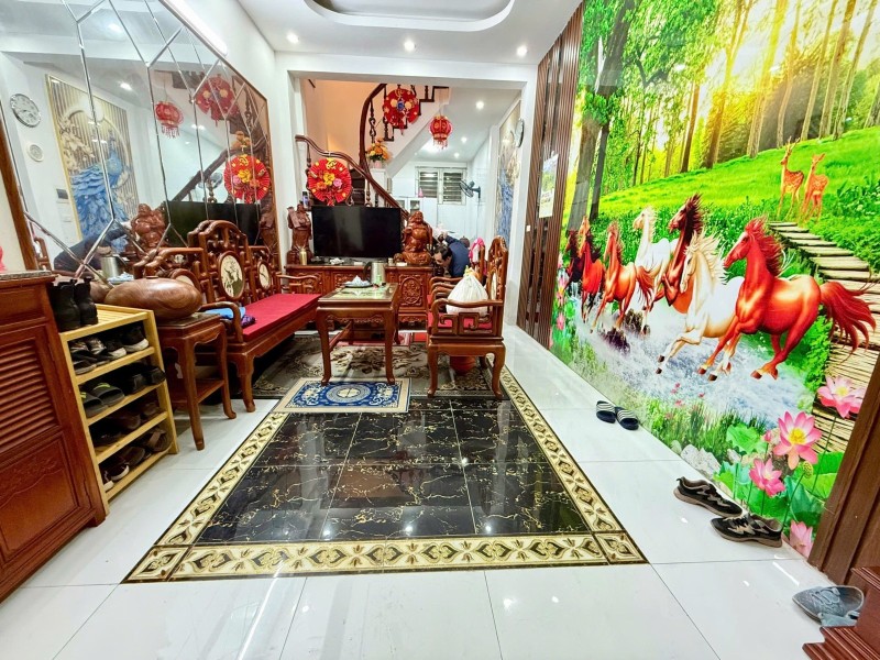 Bán nhà Quan Hoa - 36m2 4 tầng - sát phố, full nội thất - giá hơn 8 tỷ