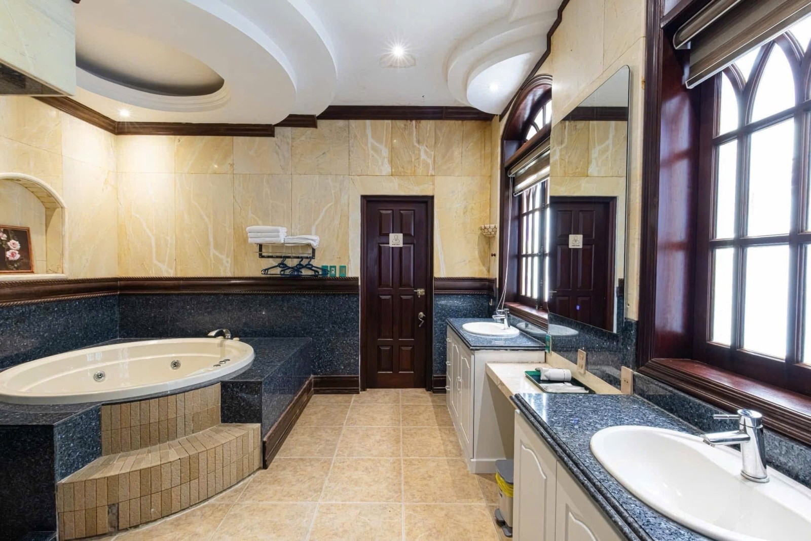 K36 LƯU QUANG THUẬN 871m², 3 tầng, ngang 19m, dài 45m, giá 90 tỷ, Ngũ Hành Sơn Tỷ Phú