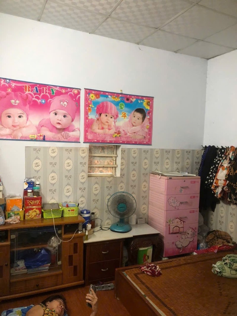 Bán nhà hẻm kênh tân hóa tân phú 60m2 2 tầng, vị trí vàng, sổ hồng, 5.6 tỷ. gọi ngay