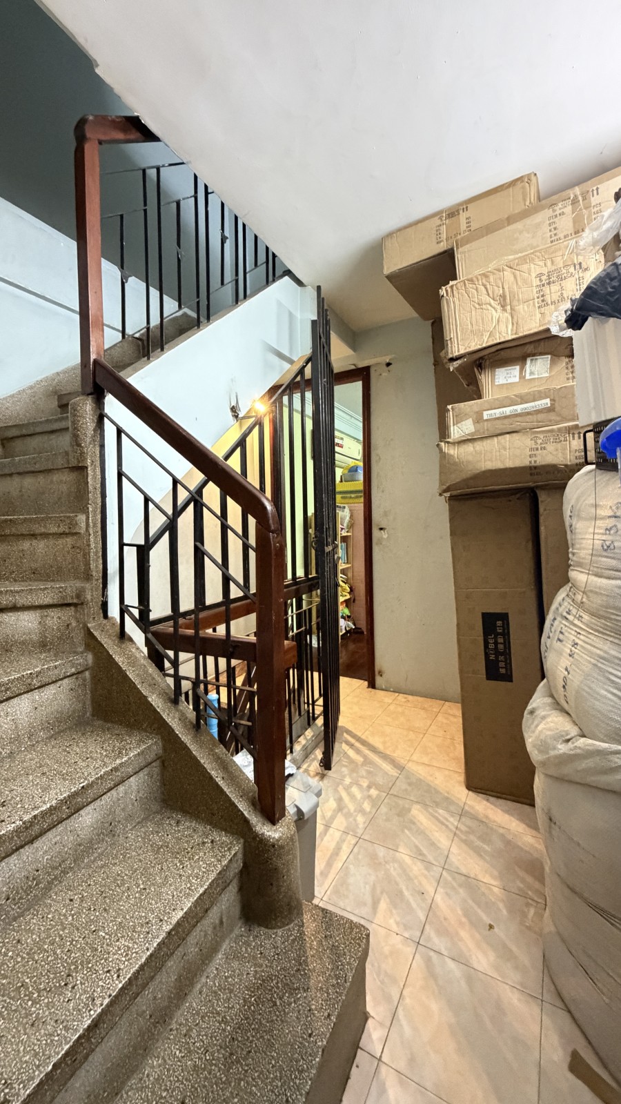 Bán nhà đường Sư Vạn Hạnh, Quận 10