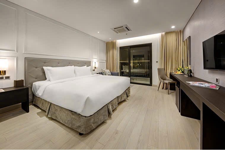 A.1733 GOLDEN BAY 65.5m², 17 tầng, ngang 6.55m, dài 10m, giá 3.406 tỷ, Sơn Trà