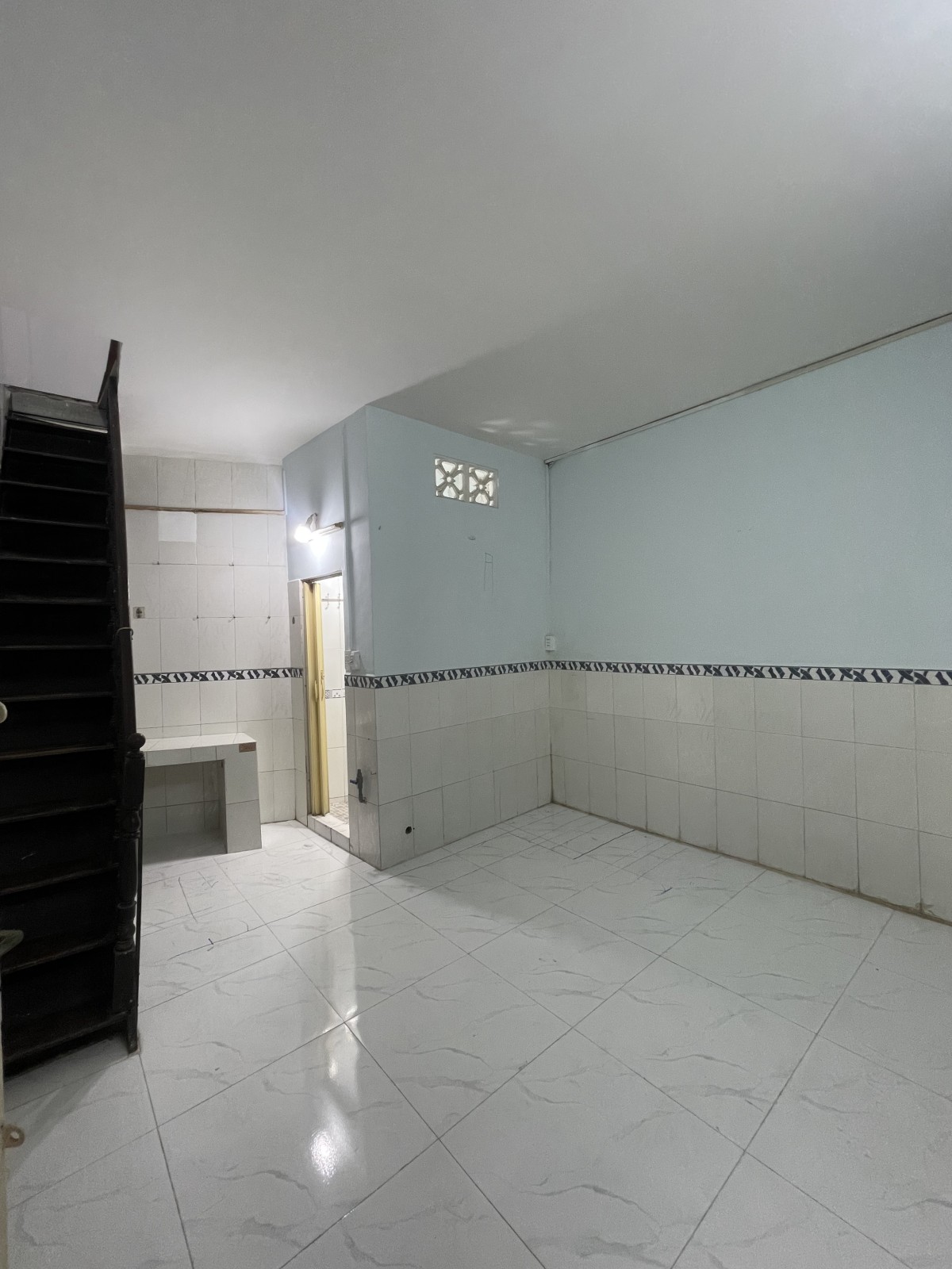 Bán nhà đường Trần Hưng Đạo, Quận 1 - ảnh 2