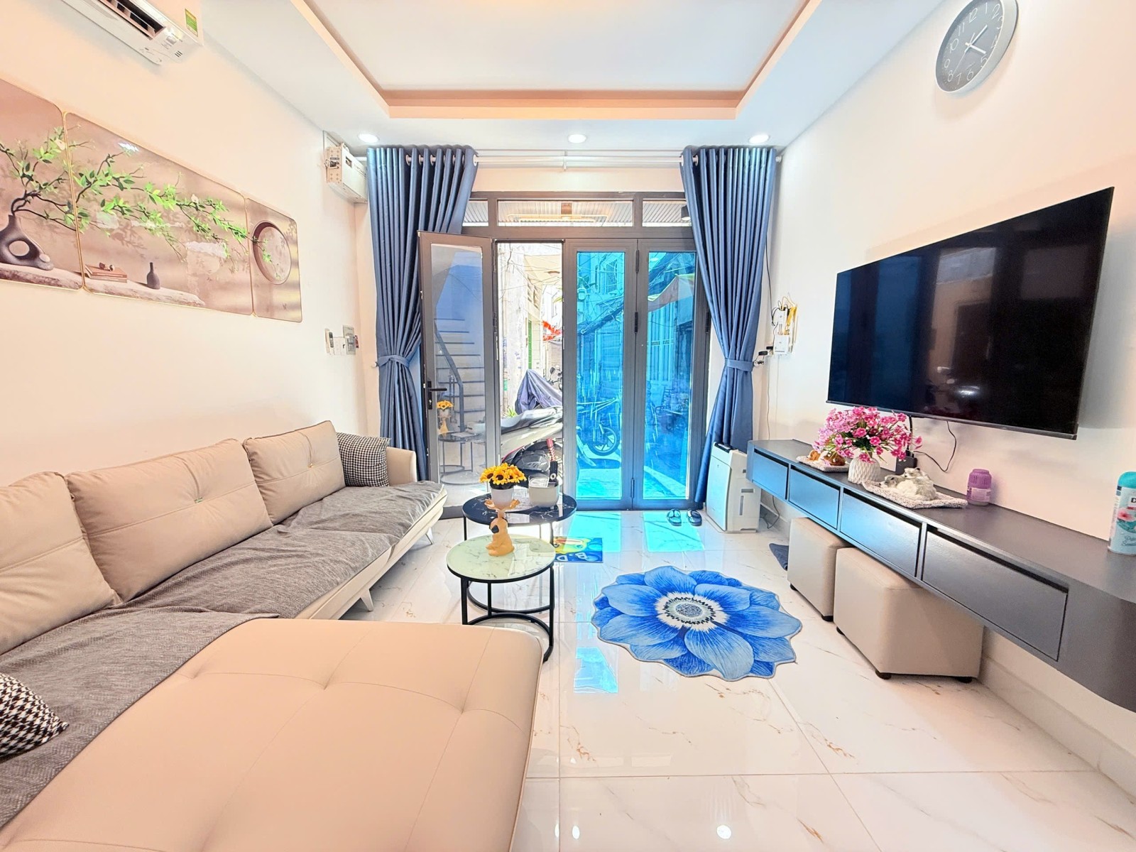 Bán nhà đường Trần Khắc Chân, Quận 1