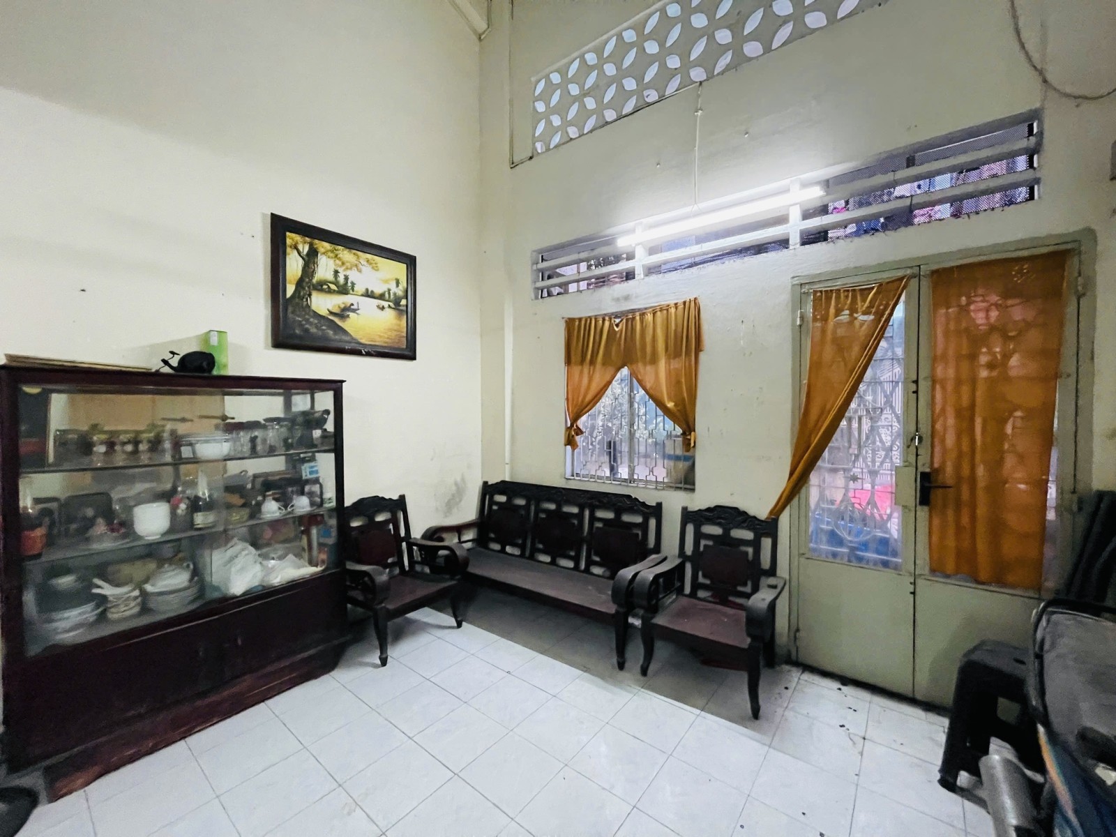 Bán nhà đường Võ Văn Kiệt, Quận 1