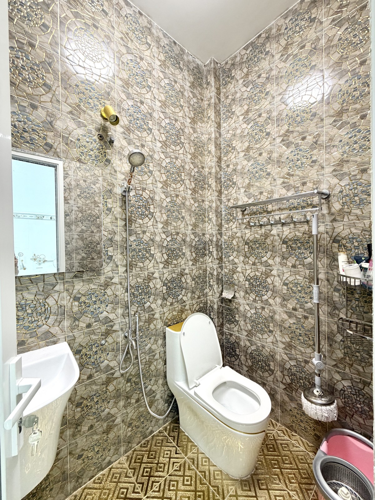 Bán nhà đường Phú Mỹ, Bình Thạnh - ảnh 2