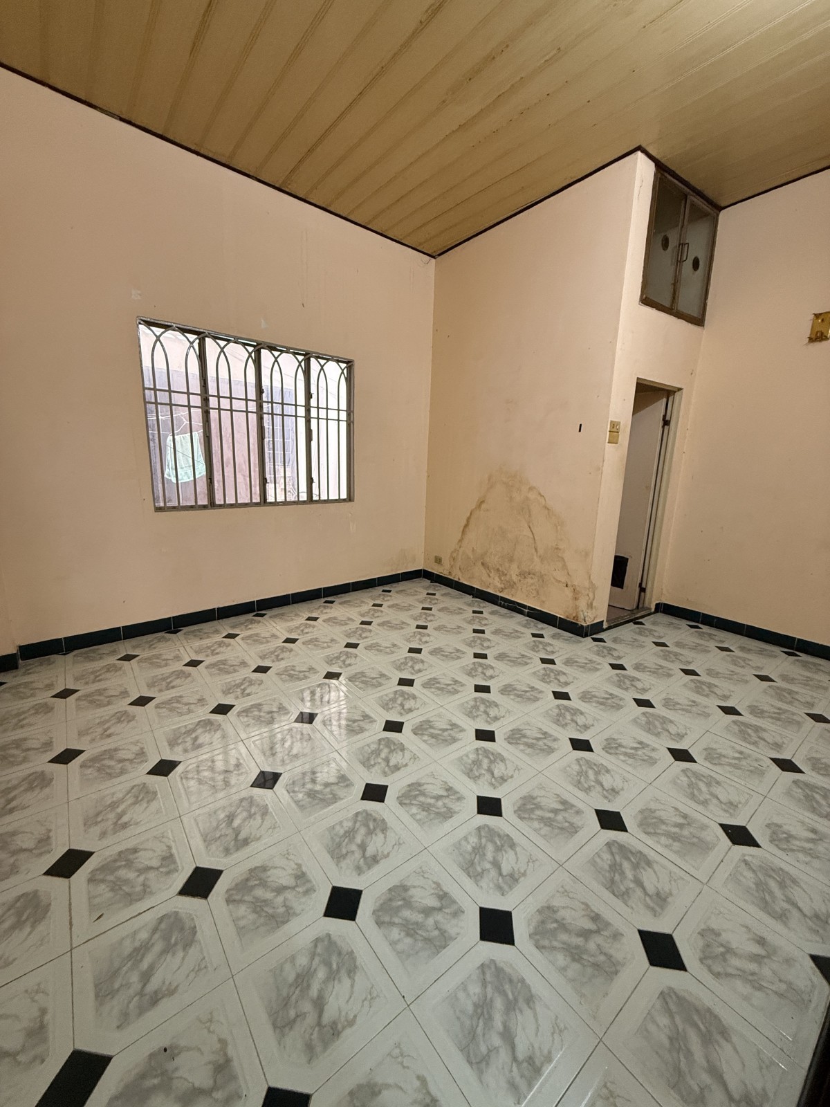 Bán nhà đường Trần Phú, Quận 5