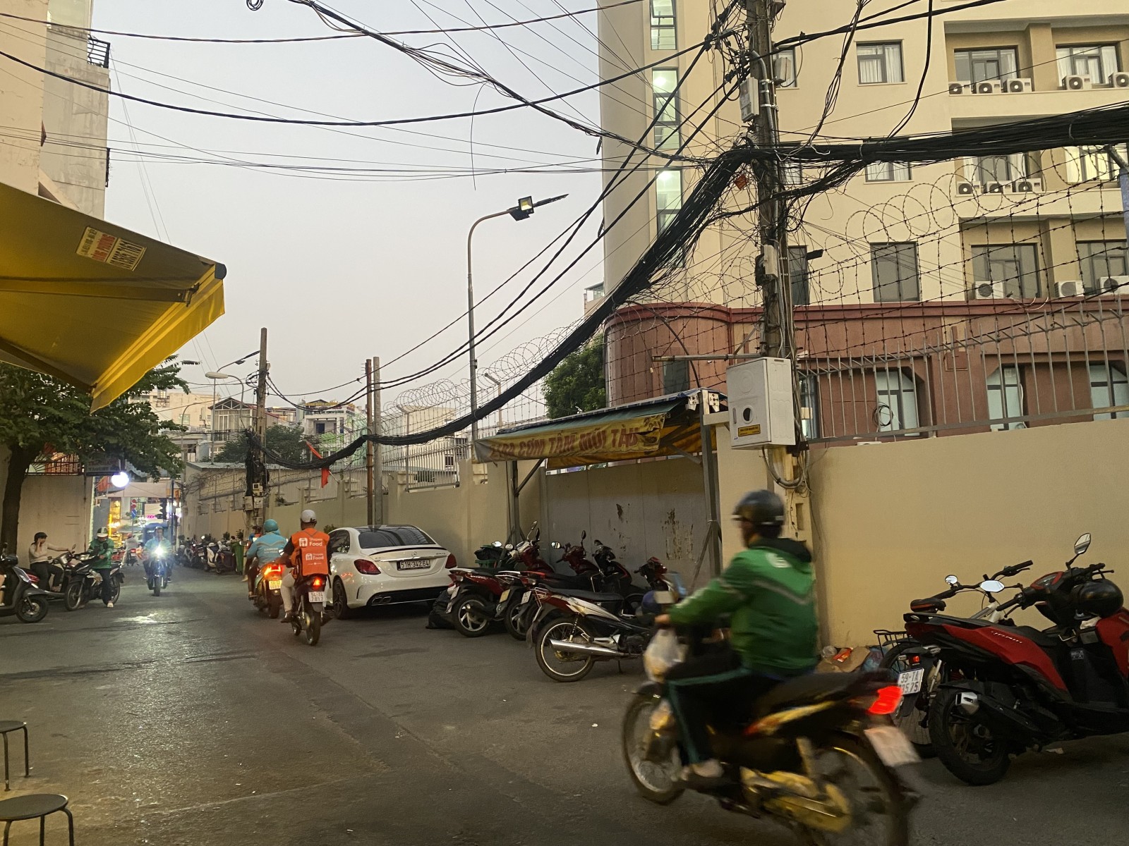 Bán nhà đường Nguyễn Trãi, Quận 1 - ảnh 2
